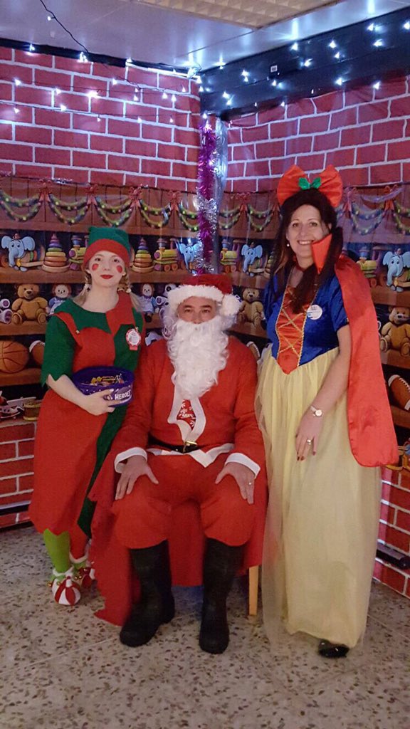 TescoBlackburn's tweet photo. Santa's grotto! Merry Christmas! #Elfie #SantaAlert #SnowWhite @nicolamowforth @ochopdat @gillianpm123 https://t.co/2XgP7wDp7s