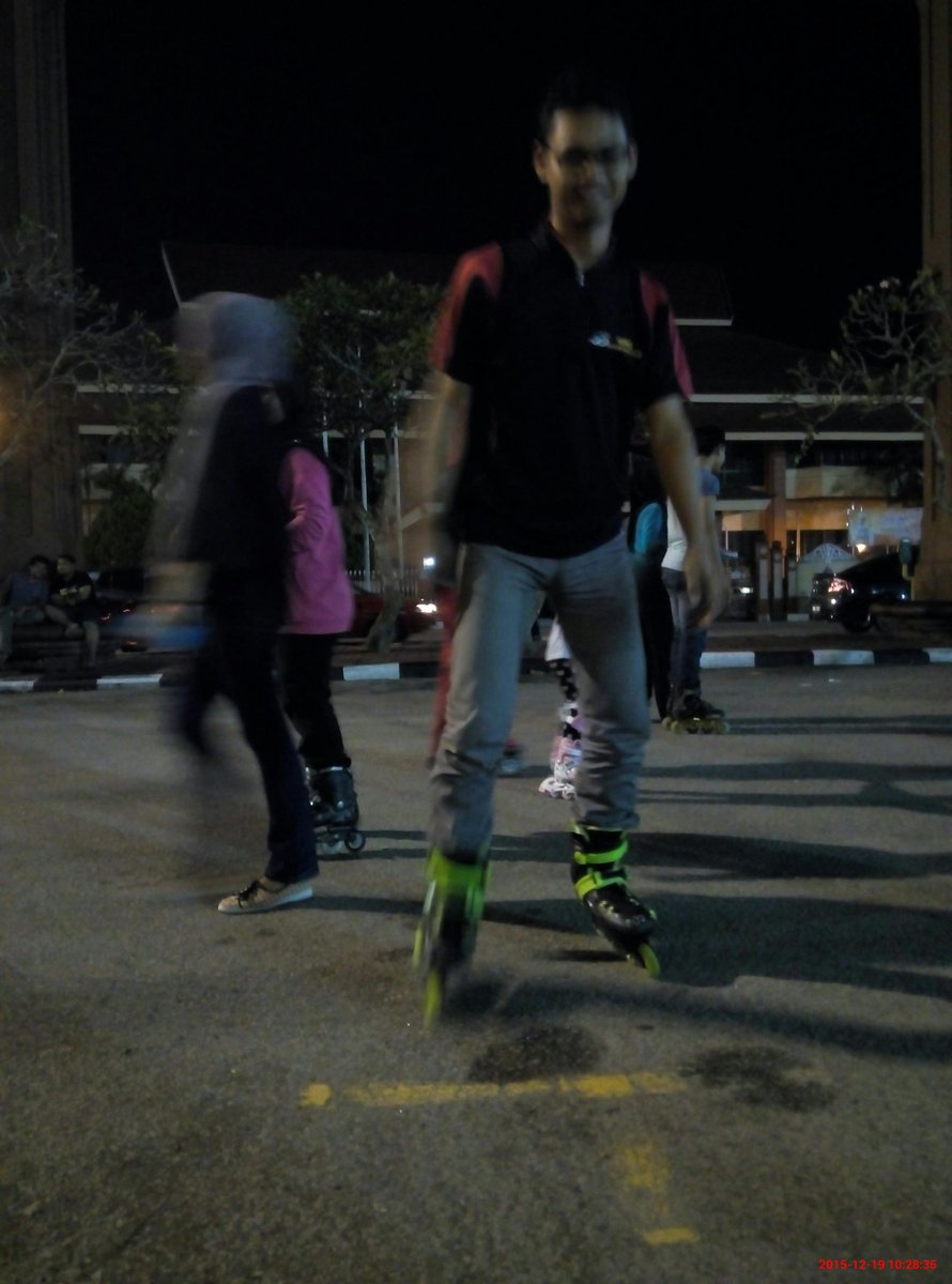 farishfurious's tweet photo. Roller blade in the nite
#funroll https://t.co/E9sEao2pmM