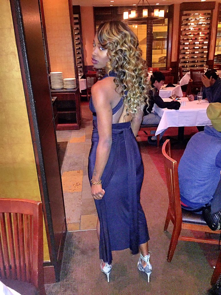 1STLADYSHA's tweet photo. B day Gyrl😻💅🏾 https://t.co/dXEKzA3VCs