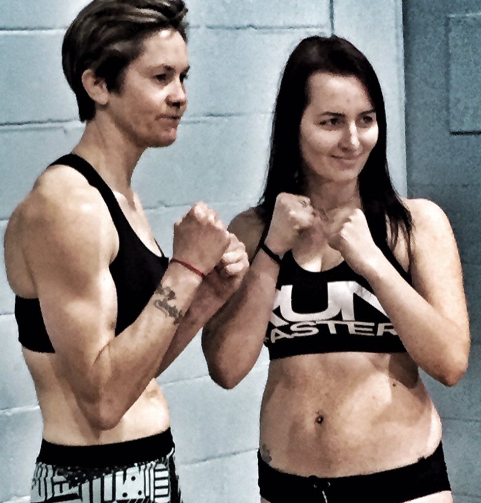 Kels_Morgan_KM's tweet photo. Morgan (11st) Vs Szabados (11.1st) all that's left is 6 rounds to take it to the World No.2 👊 #teammorgan #20Dec https://t.co/AyOTGUZ1Mr