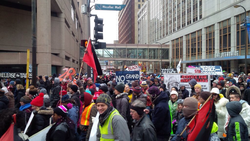 Protestors want <a href="/MayorHodges/">Betsy Hodges</a> to be accountable. White Silence = White Violence #Justice4Jamar #Minneapolis