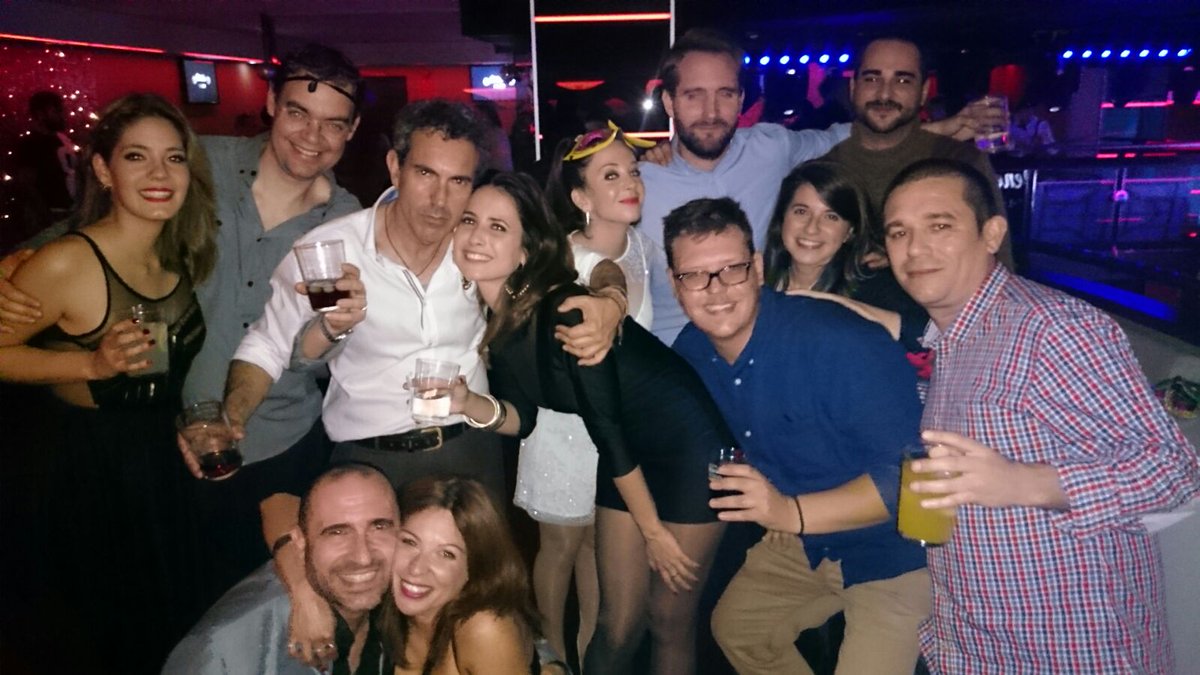 Ana_Martin_R's tweet photo. #cenaempresa #Navidad2015 #compisgeniales #Granada #loveyou https://t.co/7kLSMJ172v