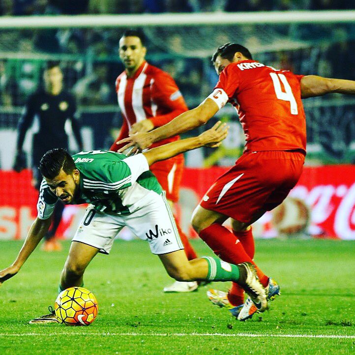 Casta y coraje !!!!! Me encanta la actitud del equipo hoy ese es el camino a seguir VAMOS BETIS,AFICIÓN 10 💚⚽️👏🏽👊🏽