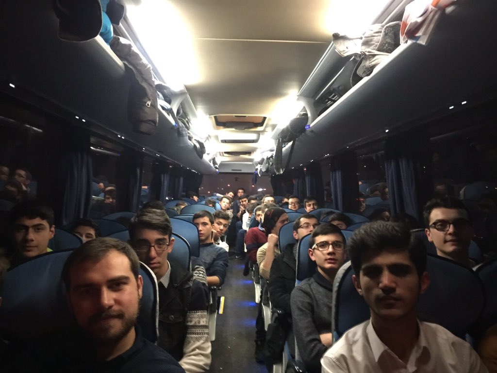 h_ahmet_kilic's tweet photo. Esenler'imizin AK Gençliği ile Genel Merkez Kongremiz İçin Yollardayız. https://t.co/I2mKFeQ9dK