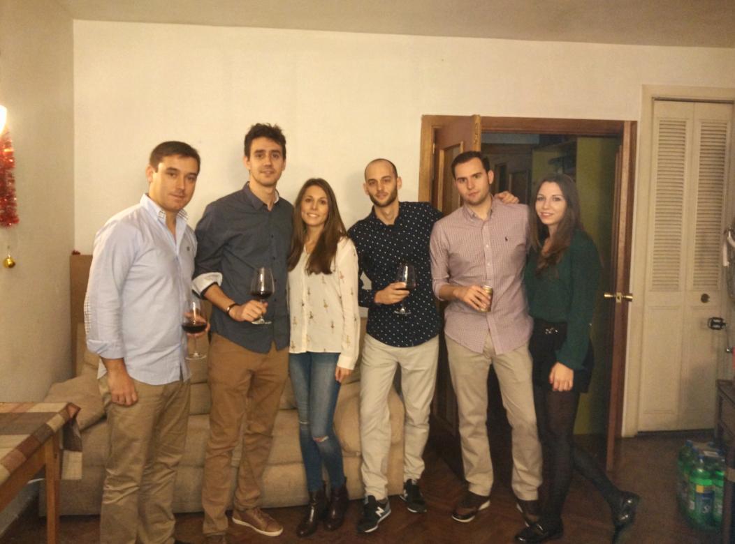 dramosga's tweet photo. #nochevieja19D emepezando la fiesta con estos buena compañia https://t.co/iTBwpB4c6S