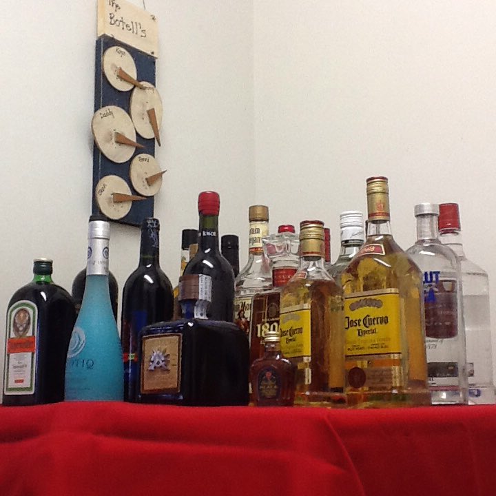 MarkBotell's tweet photo. Hammerton Christmas #wherearemyboys? Will have to extend party til they get home. See you soon #bellybuttonshots https://t.co/3h3gLA8Xe9