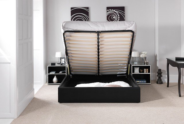 ItalianFur's tweet photo. Modern #Storage #Gasliftbed. #ItalianLeatherBed new collection. 
Visit us at: https://t.co/qlTp7gRlkB #London https://t.co/R5mlIty3GT
