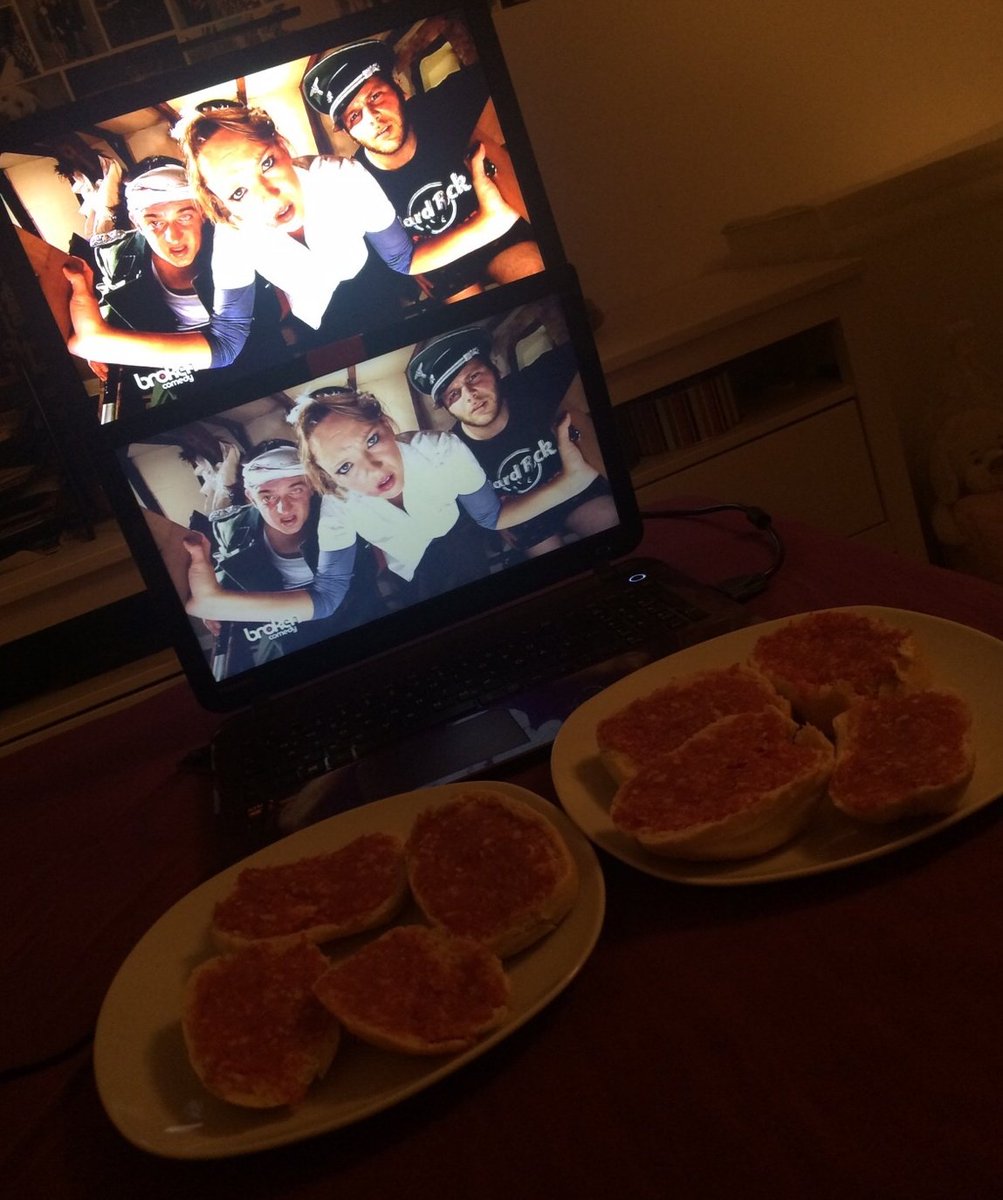 Kebekus_Family's tweet image. #familyroutine #secondscreen