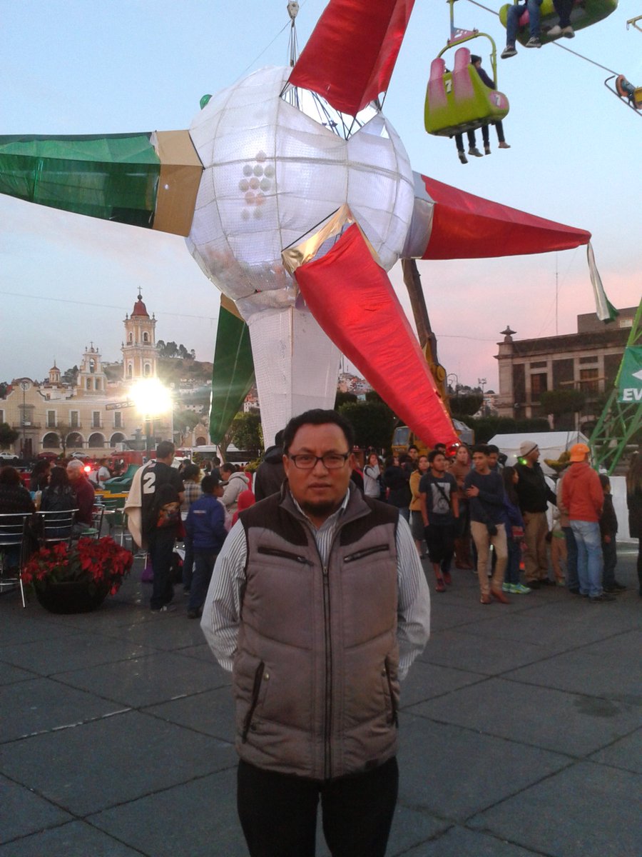 chinocheque's tweet photo. Villa navideña Toluca 2015 https://t.co/I9Wl2ZDlpQ