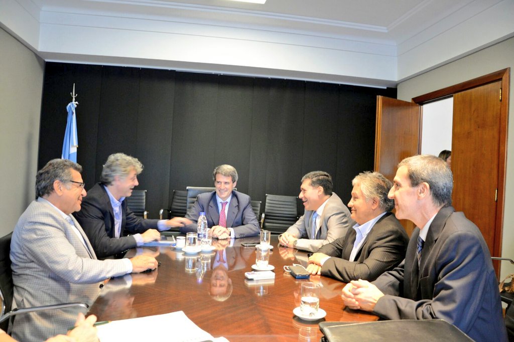 SergioGCasas's tweet photo. Ayer, en reunión de trabajo con el Ministro de Hacienda y Finanzas de La Nac @alfonsopratgay y su equipo #LRDeTodos https://t.co/wt9FfO8VZ8