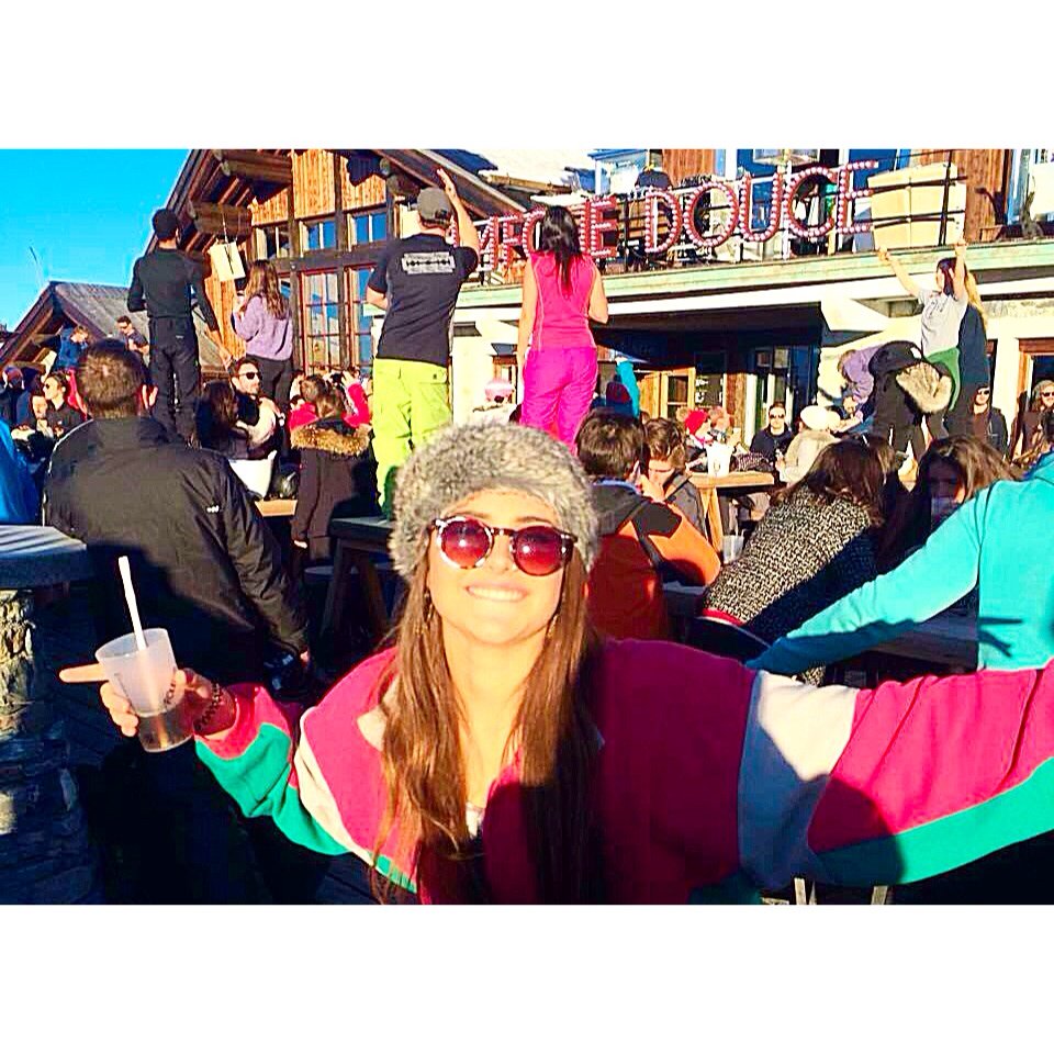 katieMannxxx's tweet photo. Perfect day #therapy #aprezski https://t.co/iDyHk711bv