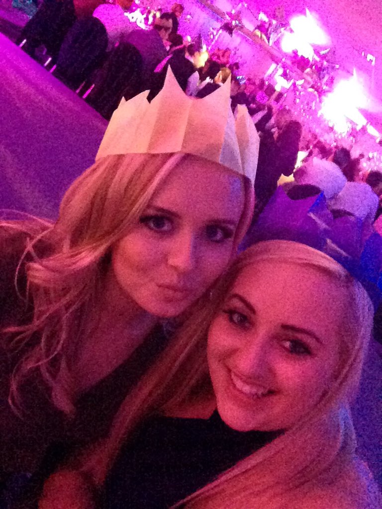 #cornxmas #worknightoot <a href="/JoannaMartin13/">Joanna Martin</a> <a href="/burnec80/">Claire Burnett</a>