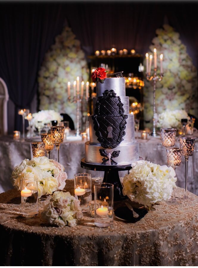 Beautiful work up on <a href="/InsideWeddings/">Inside Weddings</a> today! Such a thrill to work with @akeshii + <a href="/KeshDesigns/">Kesh Designs</a> at <a href="/Estate_Chicago/">The Estate Chicago</a> ❤️