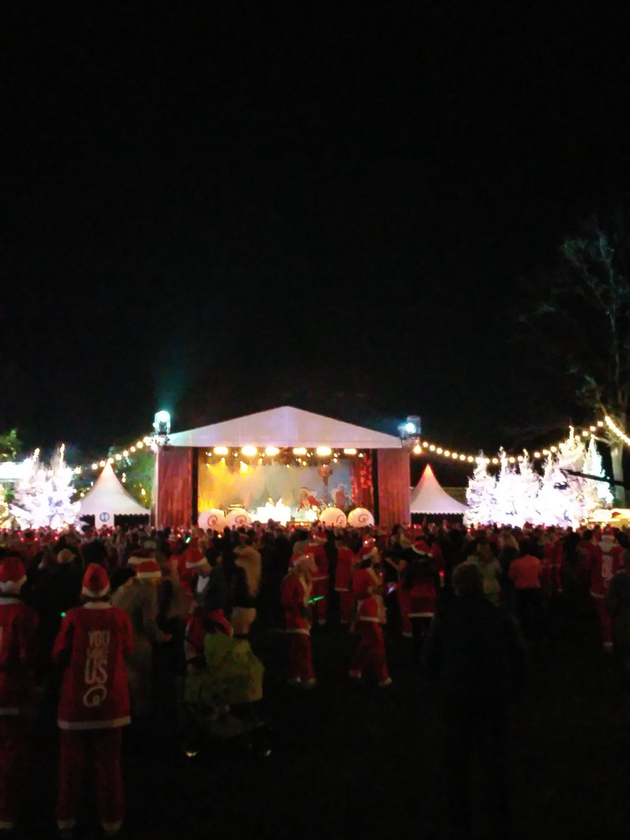 HetLavenlaer's tweet photo. #Qmusic #santarun2015 #efteling https://t.co/Bt6e8ulR0y