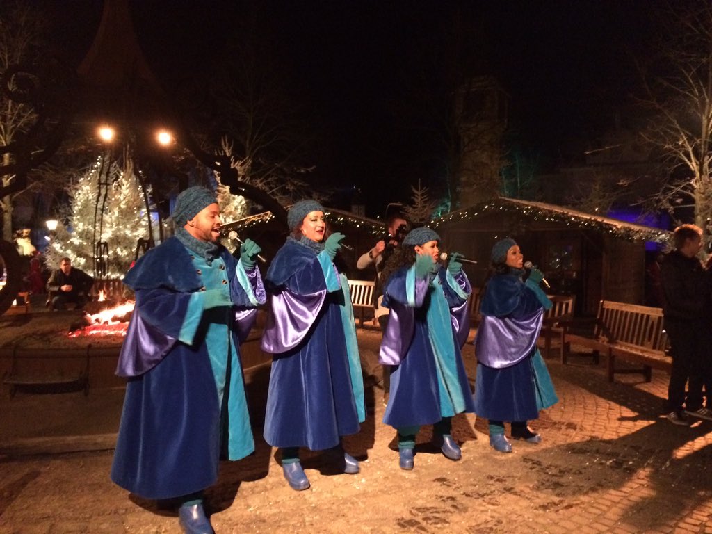 TristanSekeris's tweet photo. Kei gezellig hier!! #santarun2015 https://t.co/CWkGB8R03u