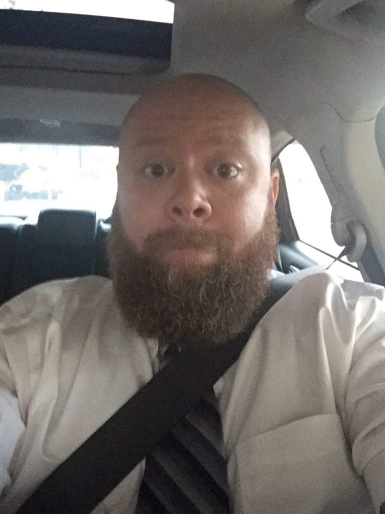 mr_rwinter's tweet photo. Headed to graduation!  #MavGrad2015 https://t.co/HE1rZTQW9p