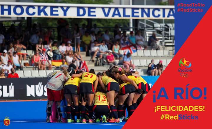 HockeyFemRGCC's tweet photo. ¡¡ENHORABUENAA @AbsolutaFem!!🇪🇸🔜🇧🇷En especial a nuestra #redstick favorita @9marialopez 😊👏👸🙌 #orgullo #roadtorio 💪💪 https://t.co/Q3JVWVC7Ly