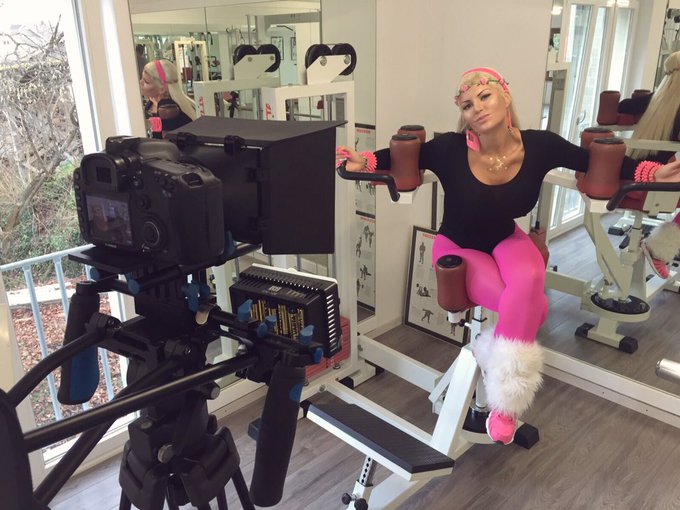 Was hecke ich blo&szlig; wieder aus? Ideen? Am #Bodensee l&auml;uft die Produktion auf vollen Touren! https://t<a href="/tag/bodensee"class="tags">#Bodensee</a>