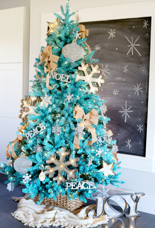 docrafts24's tweet photo. How to decorate Christmas tree on New year 2016: relevant ideas from decorators (part 2)
https://t.co/xxRDHDhk7H https://t.co/c9CLaBGYGI