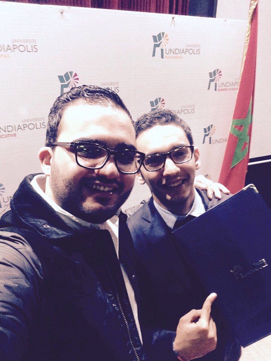 Mehdi_lag's tweet photo. Graduation day with brother https://t.co/FLRpzm7COW