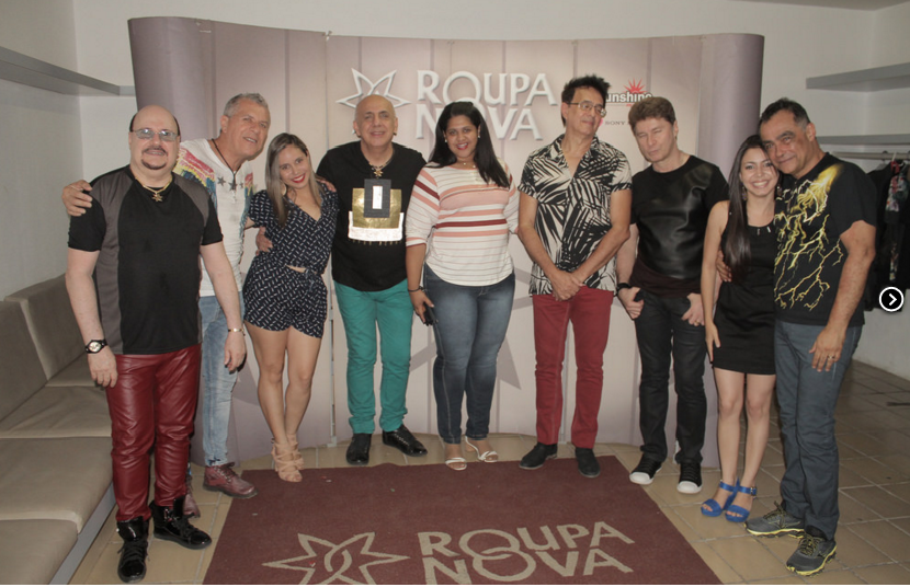 AmandaThaysa1's tweet photo. O abraço mais maravilhoso que ganhei! @RoupaNova #Nandoamoreterno https://t.co/ptIizPnopG