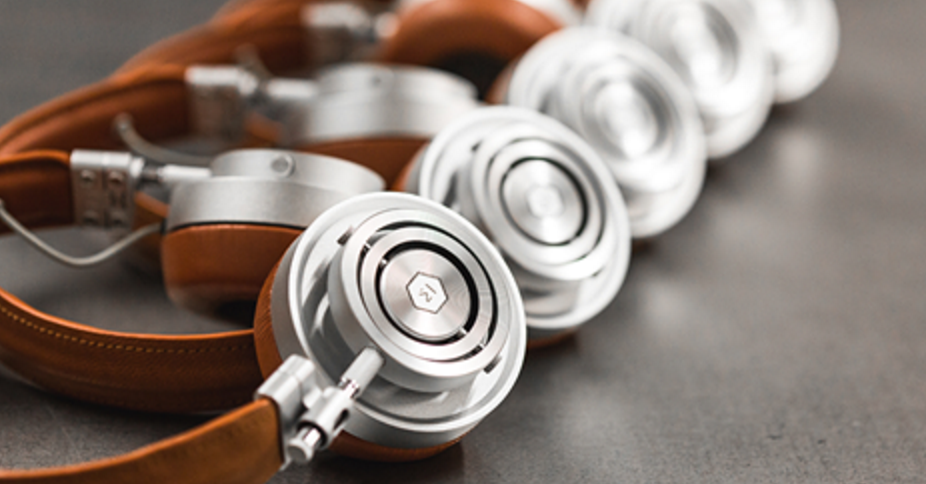taglyapp's tweet photo. #TodayOnTagly @MasterDynamic is offering complimentary 2 day shipping & 1 hour delivery in NYC. Happy listening! https://t.co/s6qvFLcCxb