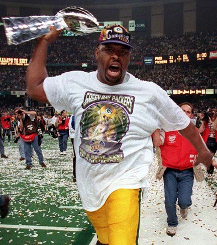 Happy birthday Reggie White! 
RIP 92  