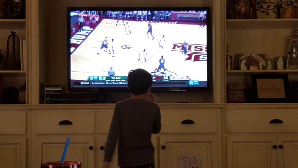 Murphy6681's tweet photo. He may look like his daddy but this is me! #msstatebasketball #FOOTBALL SEC
LOVE HIM!!! https://t.co/2CuIj1hTpM