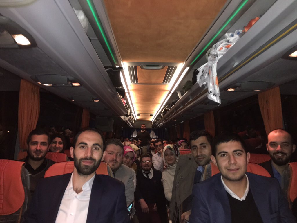 akgencesenler's tweet photo. Genel Merkez Gençlik Kolları Kongresi için Ankara Yolculuğumuz Başladı. Haydi Bismillah. https://t.co/ItctVfWWrJ