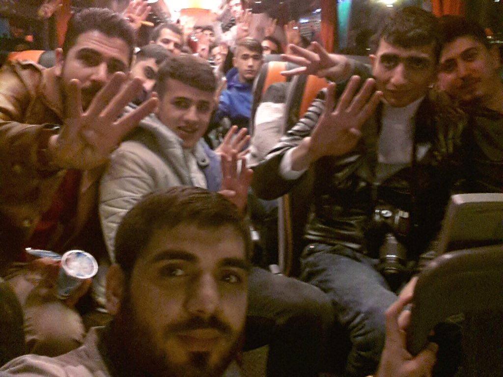 akgencesenler's tweet photo. Genel Merkez Gençlik Kolları Kongresi için Ankara Yolculuğumuz Başladı. Haydi Bismillah. https://t.co/ItctVfWWrJ