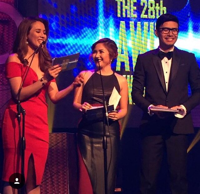 MNLOnlineNews's tweet photo. .@MyJaps Sarah G., Gary V., @Kylareal @YengPLUGGEDin Espanto win big at the #28thAwitAwards https://t.co/w5bL2xPGlK https://t.co/YeX93jQ4b7