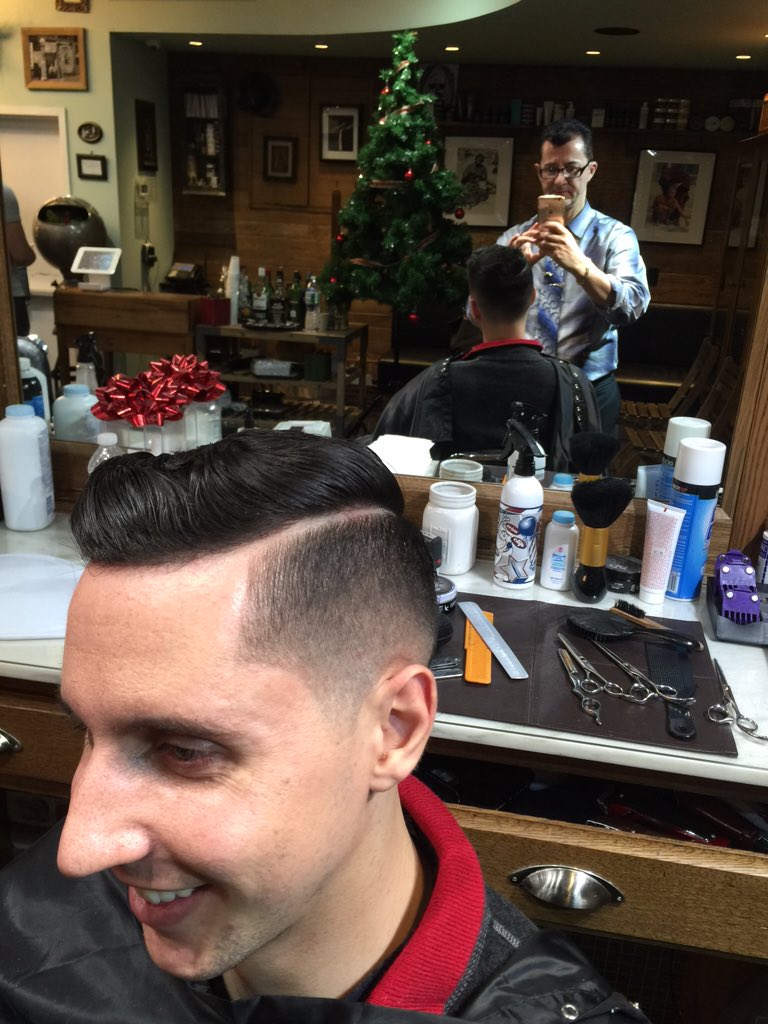 BarberNYC's tweet photo. #ChelseaNYC #Impressing #MenStyleCuts By Alex @BarberNYC Only @MadeManBarber_ Hope to see YOU too https://t.co/FGL4PuNwhh