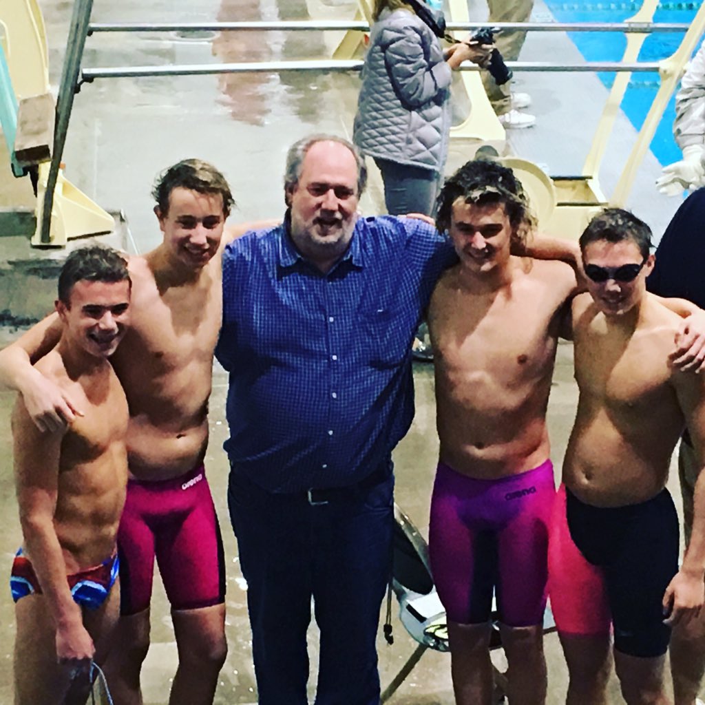 SeaDolphins's tweet photo. 2015 Speedo Winter Sectionals, Monterey Park, CA.
SEA Dolphins Mens 400 Medley Relay Team💪🏼🏊🏼🐬💦
#sectionals2015 https://t.co/kCPgX1wa3Q
