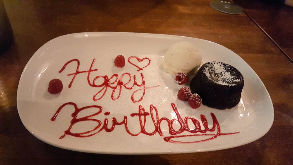gwenevolves's tweet image. Awesome birthday dinner at @JOEYRestaurants on Broadway. Fab food &amp;amp; friendly service from Cale #birthdayqueen