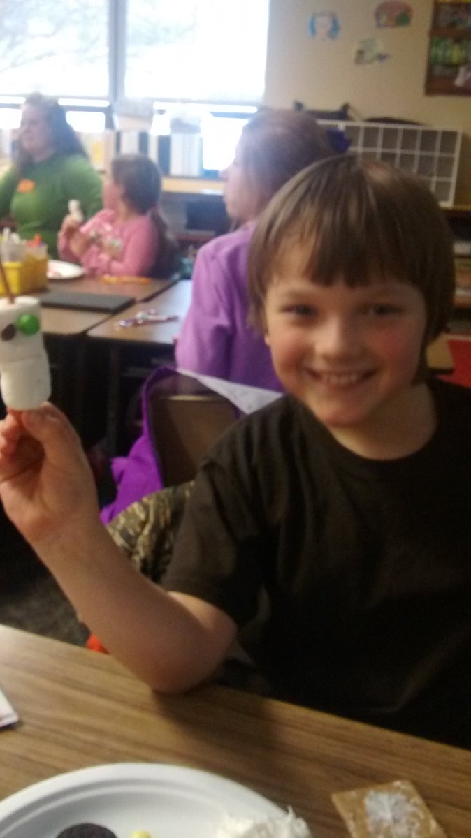 SirLearnALot's tweet image. Hope everyone isn&apos;t missing school too badly right now!