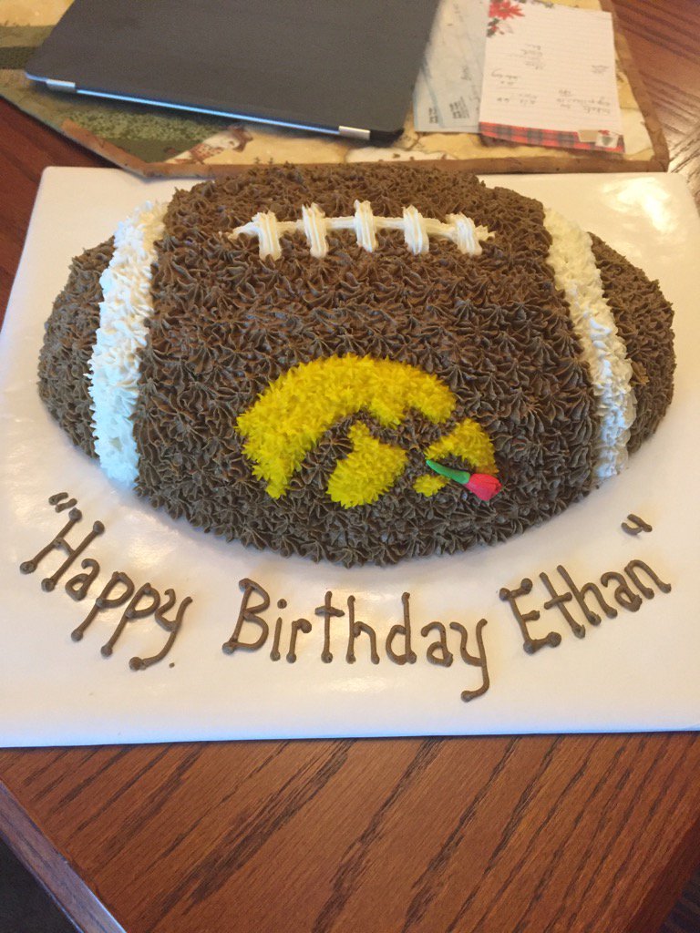 greg20yoder's tweet image. Sue Sax strikes again.  A masterpiece to celebrate Ethan's 8th birthday.