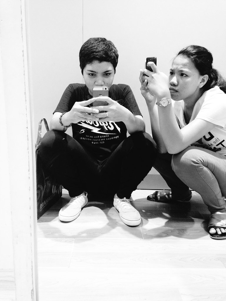 Eccccyy's tweet photo. Gembel abis 😂😜 https://t.co/ktXwXi59yX