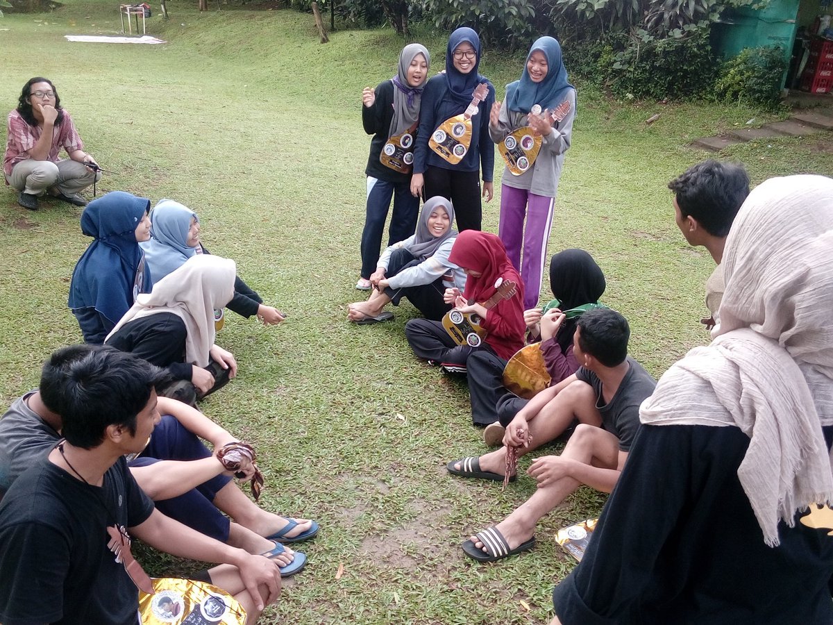 taarufarab2015's tweet photo. kehebohan Kelompok 1 dan 2 yg sedang berada di POS 1 yaitu POS OREO https://t.co/Bc7FwLFejc
