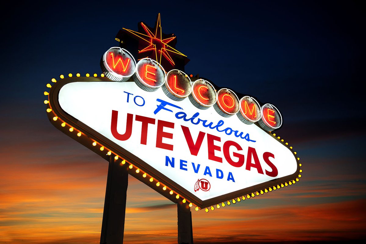 utahathletics's tweet photo. Utes win the @LasVegasBowl 35-28 over BYU! #VivaUteVegas #goutes https://t.co/qXwGl3YqnW