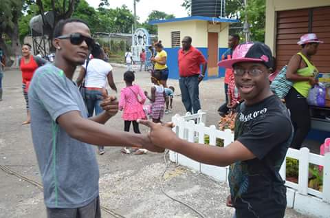 therealtivity's tweet photo. August Town Primary kids treat #Tivity #Meenzeen https://t.co/3u87R3chAY