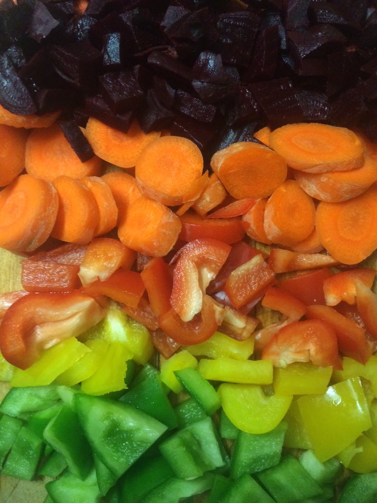 SameTable's tweet image. #healthy #dinner preparations at the #sametable offices. #vegetarian #rainbow #instafood