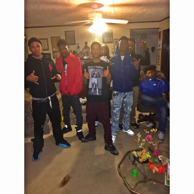 do it inna minute fa them young niggaz https://t.co/5gkQTTEQGX<a href="/tag/freejohnel"class="tags"><span>#freejohnel</span></a>