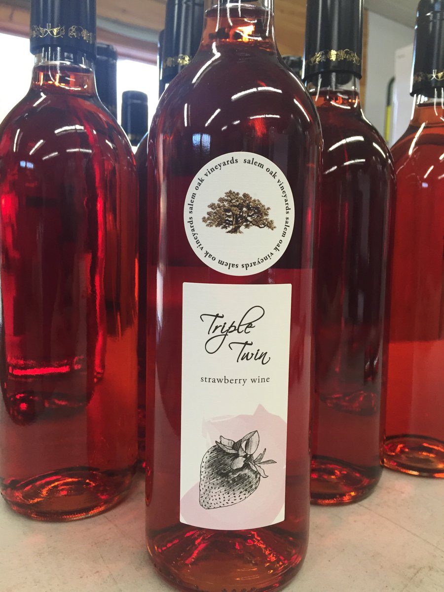 SalemOakWine's tweet photo. What are your thoughts on strawberry wine? 🍓 #winechat #jerseyfresh https://t.co/RcdGYmoUoQ