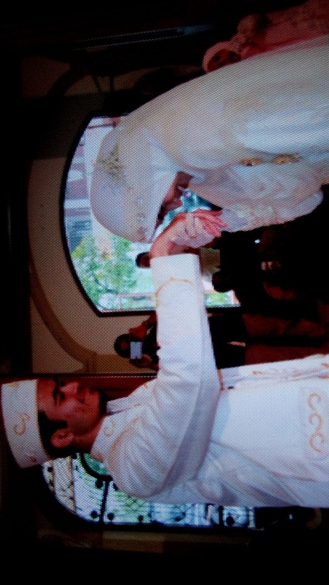 cunllea's tweet photo. Live report qanita - zaky's wedding (maafkan jika ada kata yg salah. Maklum admin ini buronan mahkamah lughoh) https://t.co/iXXKbaSil0
