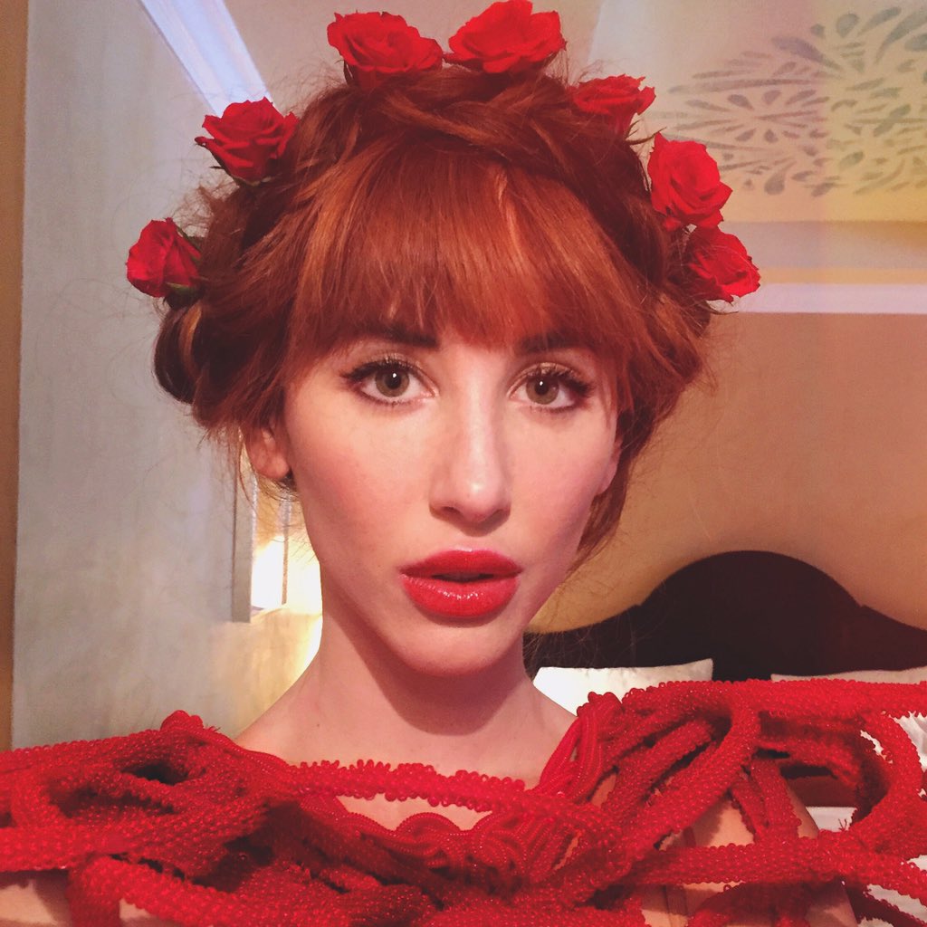 faithpicozzi's tweet photo. Behind the scenes 1⃣ from yesterday's short film shoot!#themetamorphoses #thegoldenass #shoot #selfie #hair #makeup https://t.co/MPKMhC2cS7