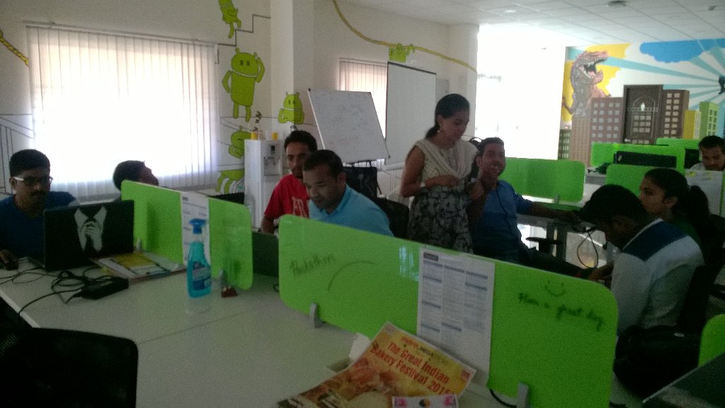 Apoorva_Gowda's tweet photo. Good Morning Mysuru! Last few hours of hackathon... Hackers still at work! #hackformysuru https://t.co/97cqK7v1lh