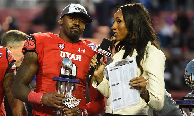 LasVegasBowl's tweet image. .@Utah_Football's Tevin Carter named #LVBowl's Rossi T. Ralenkotter MVP; only 2nd DEF player in history! #2INTs
