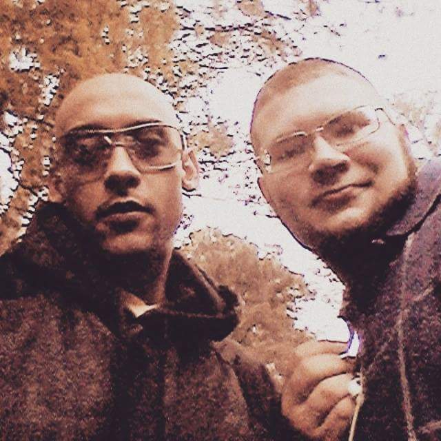 BriefcaseBoss's tweet image. Photos with fans aka la familia #Winning #JayPleasant @BriefcaseBoss