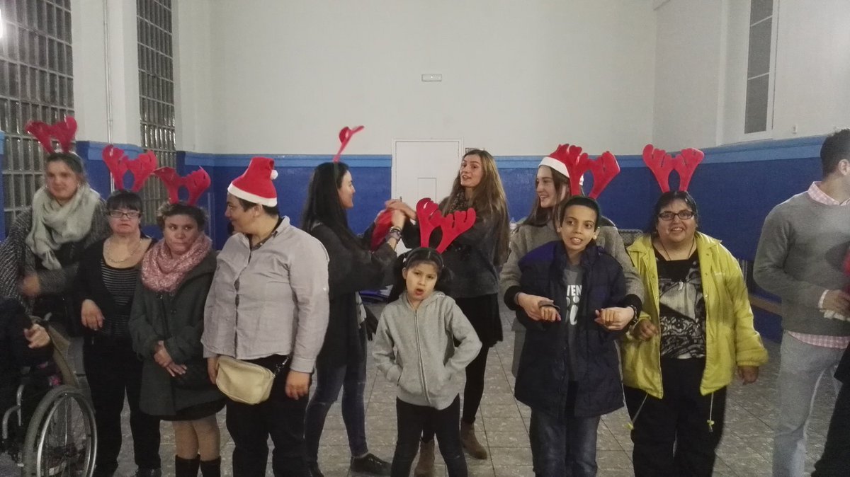 F. Proyecto Persona tweet media