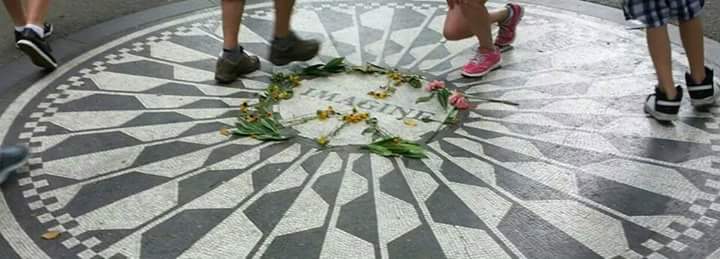 #Imagine peace, love, sharing. Still a dreamer thanks to #JohnLennon75 #amc